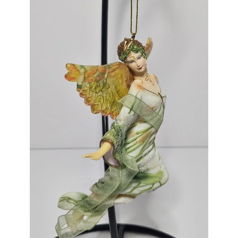 Ashton Drake Dragonfly Among Lilies On Wings of Light Heirloom Fairy Ornament 03